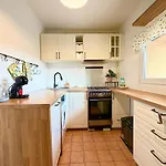 Zaporoska Skyline View By Bookinghost * ורוצלב