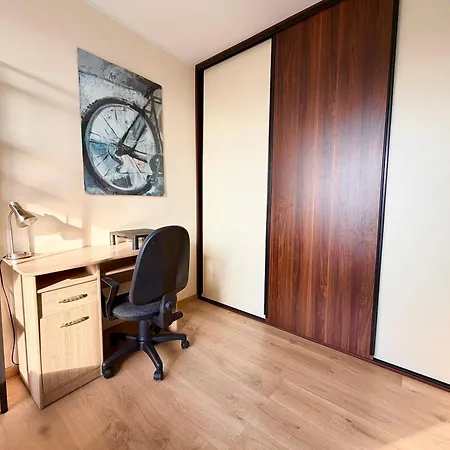 Zaporoska Skyline View By Bookinghost Wrocław