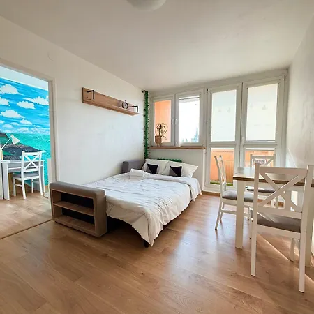 Zaporoska Skyline View By Bookinghost Wrocław