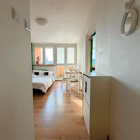 Apartman Zaporoska Skyline View By Bookinghost