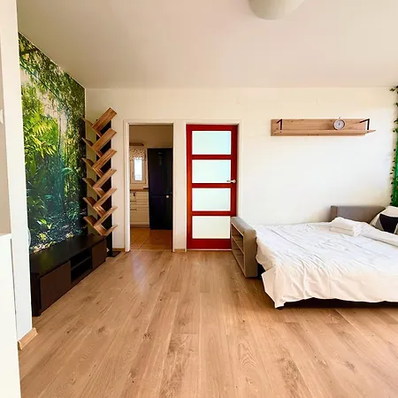 Zaporoska Skyline View By Bookinghost Apartman *