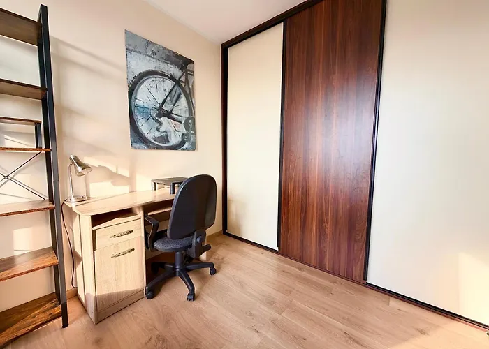 Zaporoska Skyline View By Bookinghost Wrocław