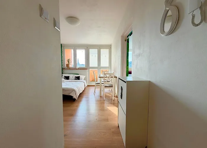 Apartman Zaporoska Skyline View By Bookinghost