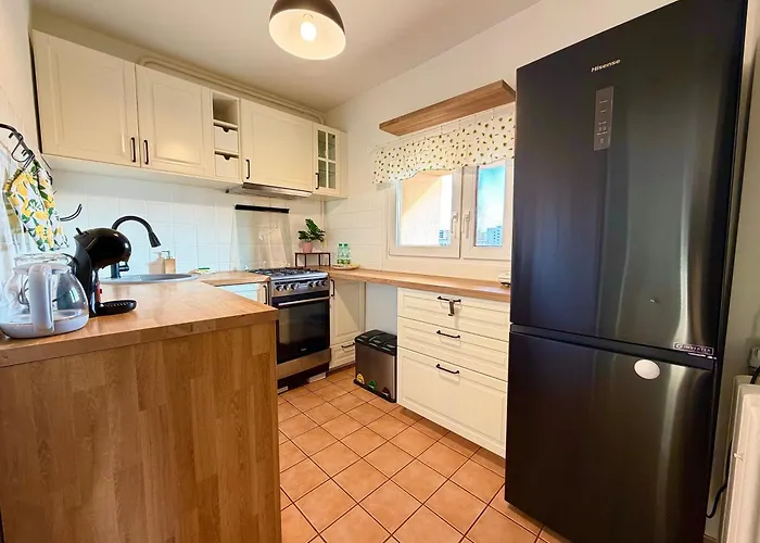 Zaporoska Skyline View By Bookinghost * Wrocław