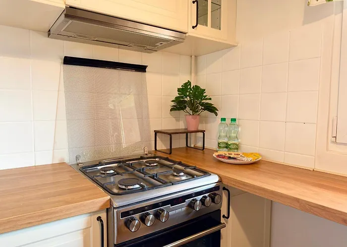 Zaporoska Skyline View By Bookinghost Apartman *